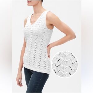 GAP White V-Neck Knit Tank Top